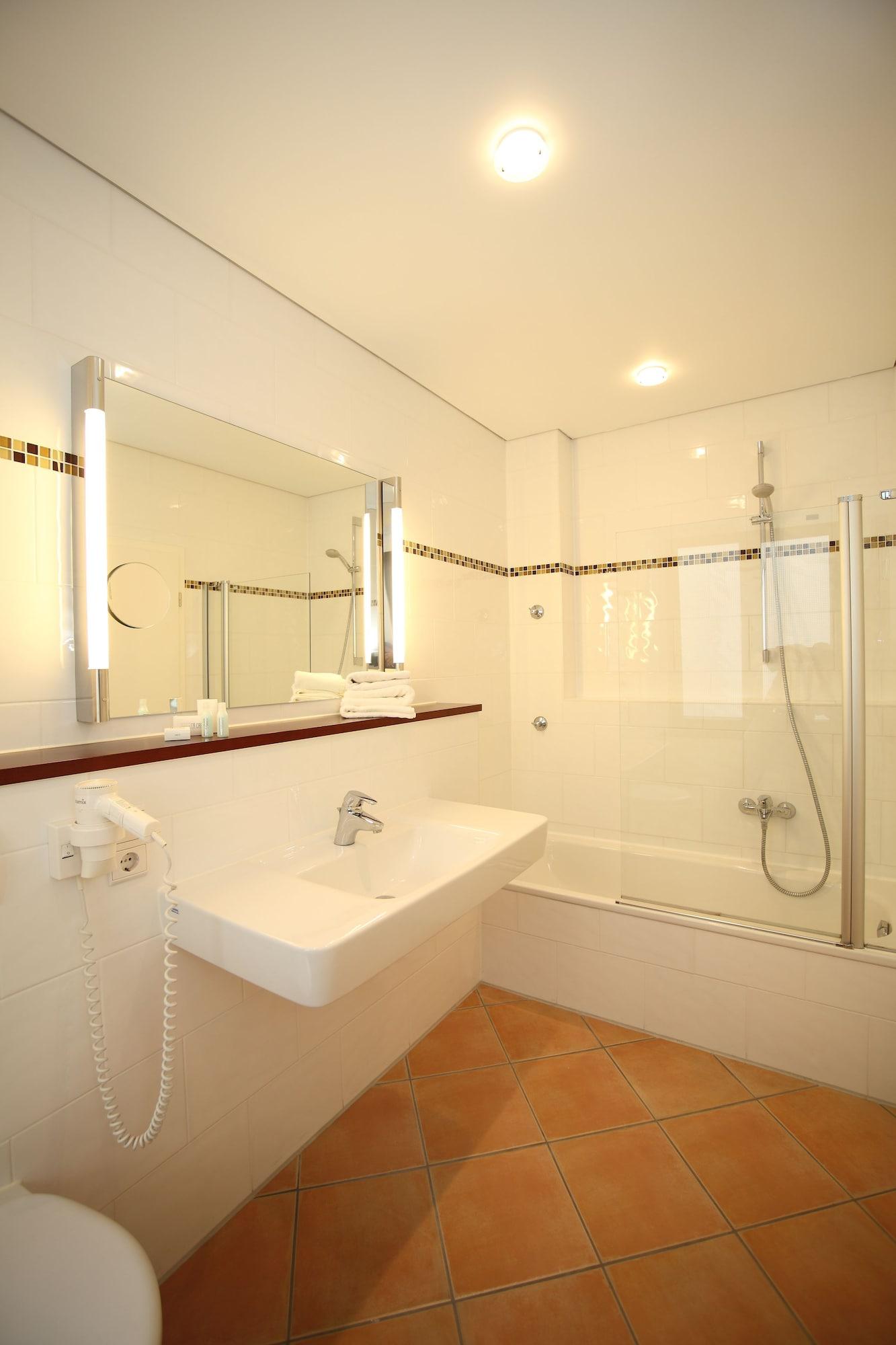 Alster-Hof Hotel Hamburg Ngoại thất bức ảnh