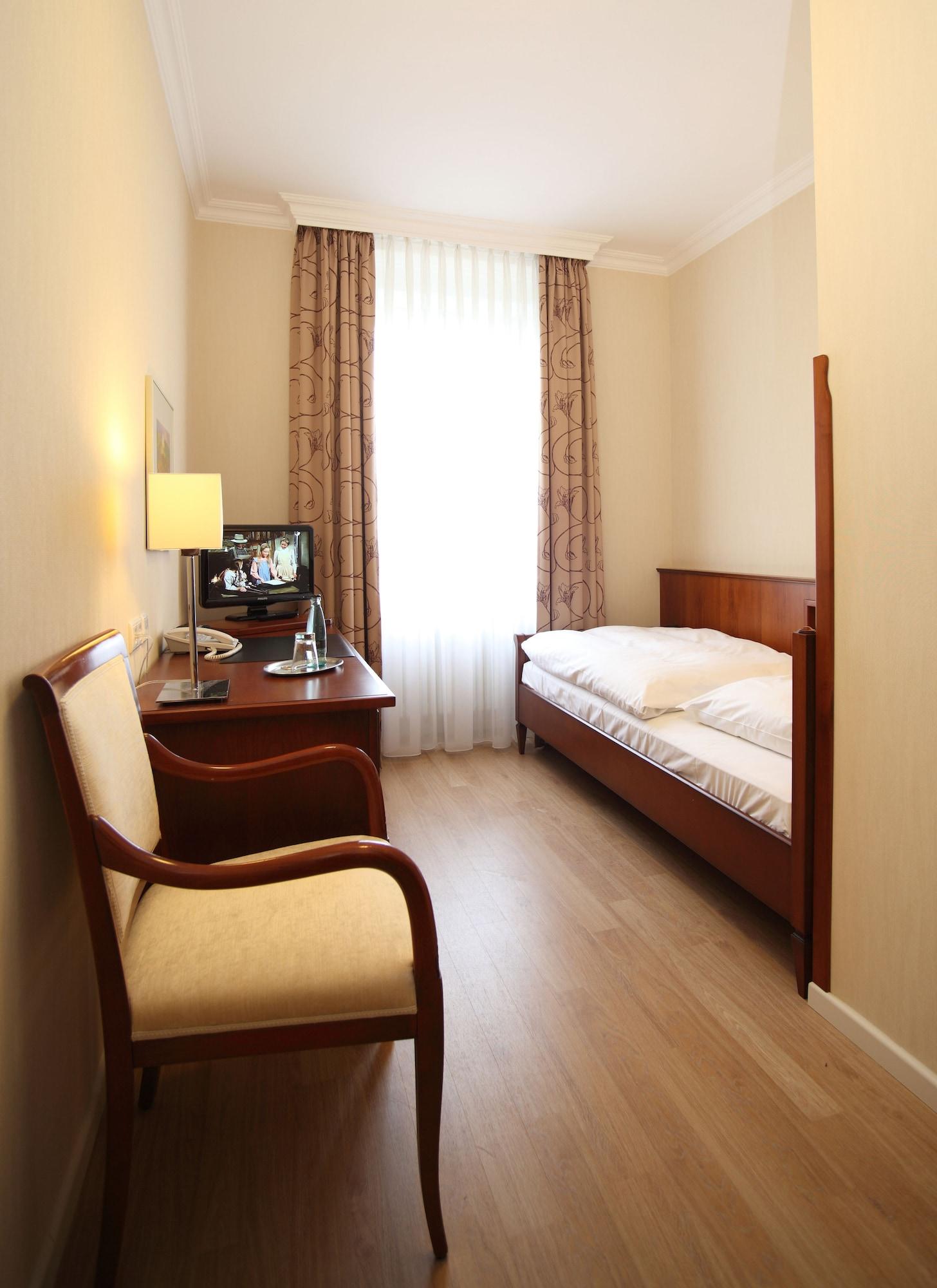 Alster-Hof Hotel Hamburg Ngoại thất bức ảnh