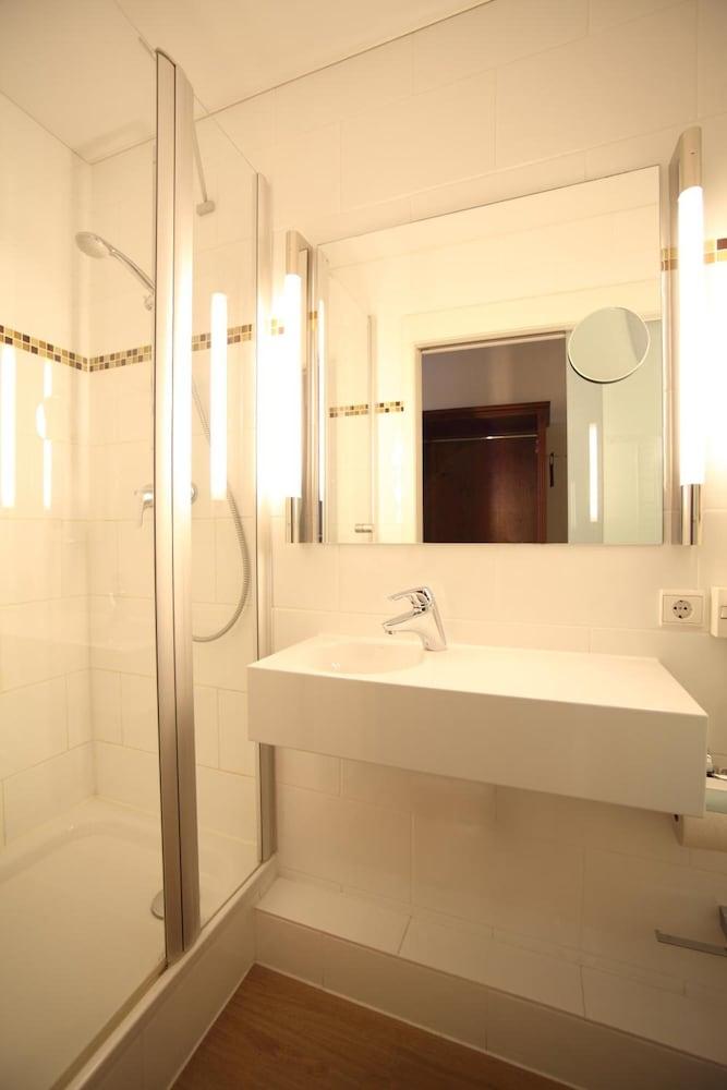 Alster-Hof Hotel Hamburg Ngoại thất bức ảnh